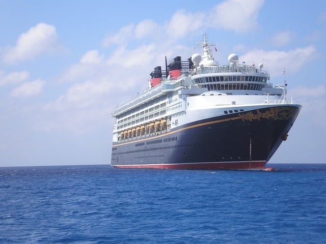 Disney Cruise line jobs are available